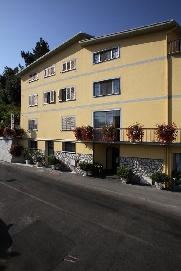 Albergo Terme Santamaria Castelforte Exterior photo